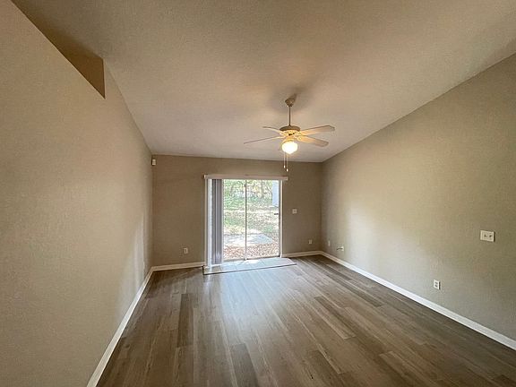 4th image of 5401 Rose Ave