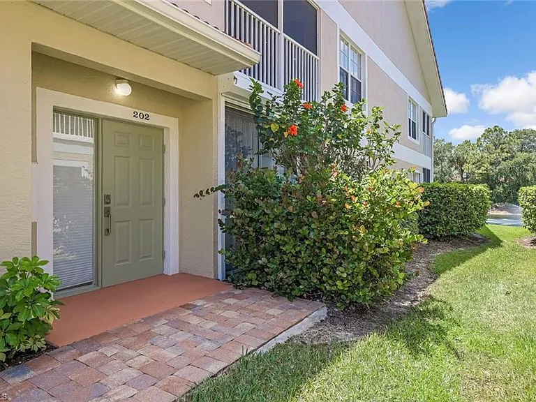 5360 Andover Dr #202 — Photo 21