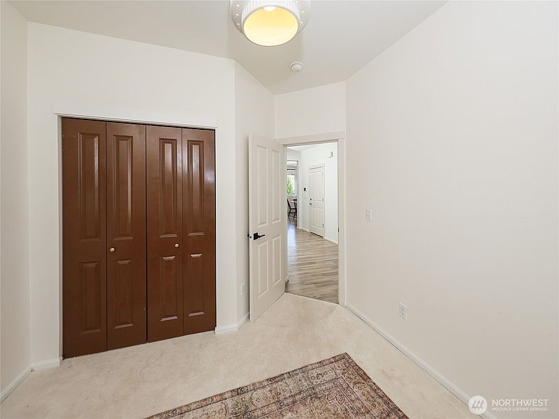 5th image of 17701 Maple Street