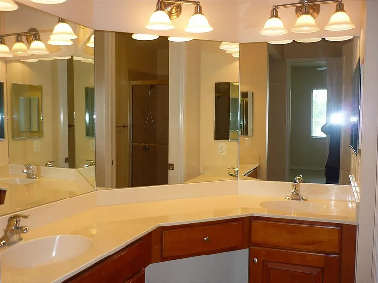 3500 Oaks Clubhouse Dr — Photo 11