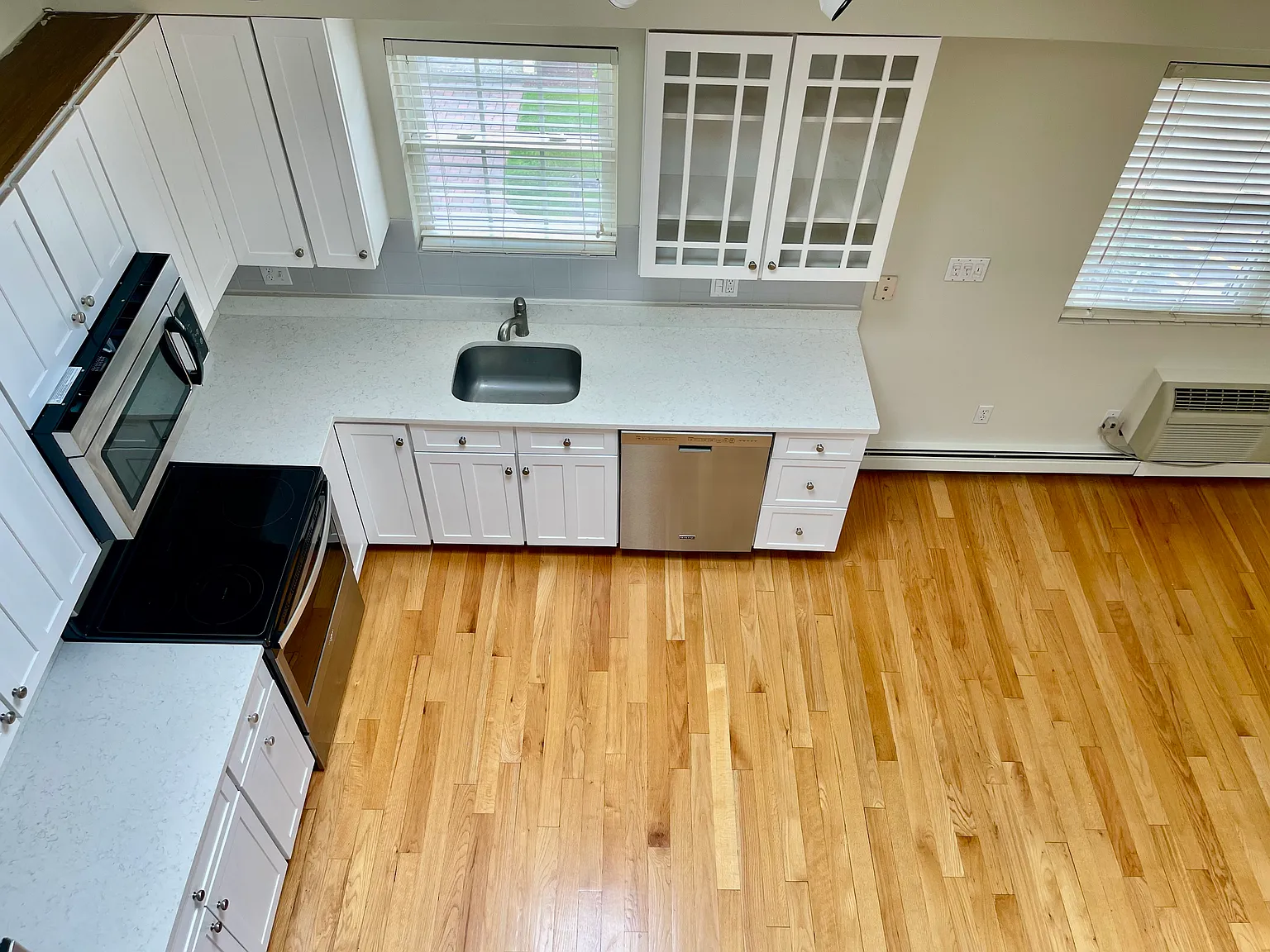 2 bed, 1275 sqft, $3,000 — Photo 2