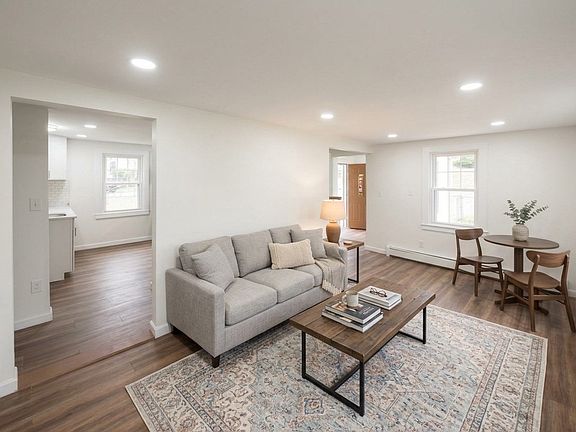 3rd image of 101 Ararat St