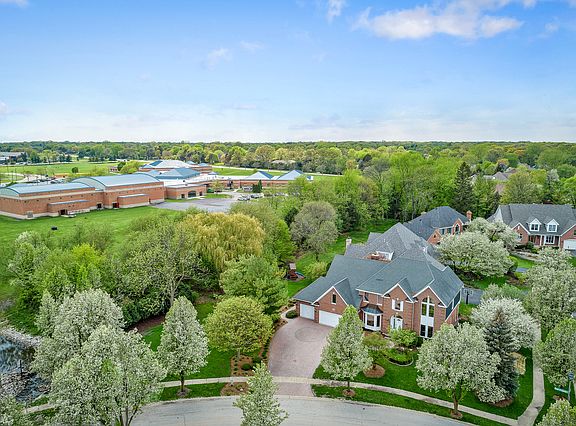 3rd image of 2715 Royal Saint James Ct