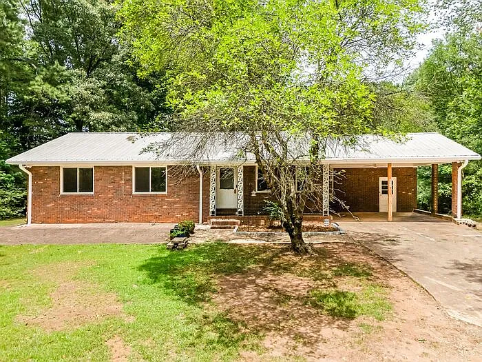 6758 Campground Rd