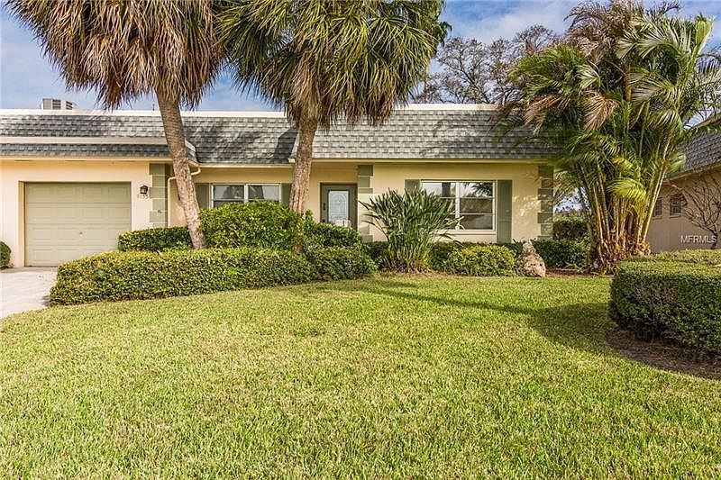 1st image of 9155 Pinehurst Dr