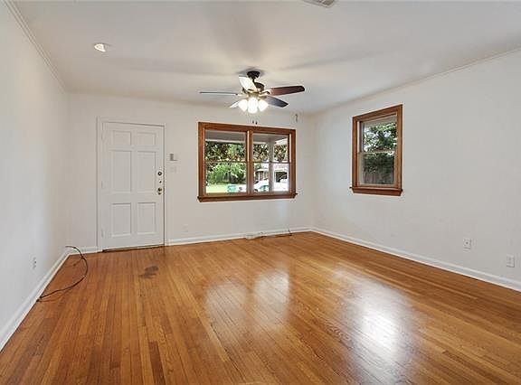 5th image of 3512 44th St