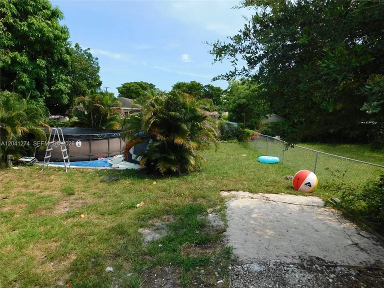 2230 NW 58th St #B — Photo 16