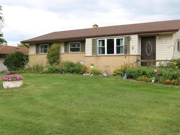 N94W16478 Cumberland ROAD, Menomonee Falls, WI 53051