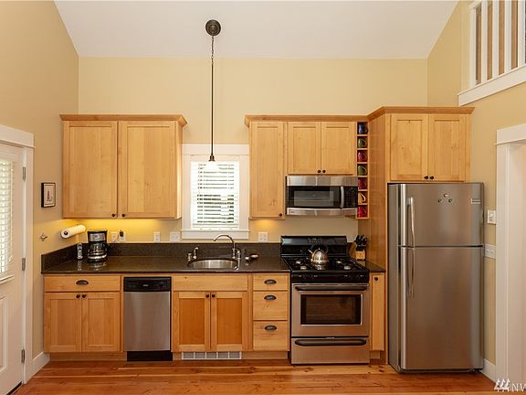 4th image of 5 Beach Cabin Ln