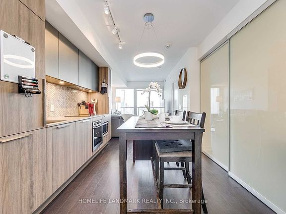 2nd image of 85 Wood St #3209