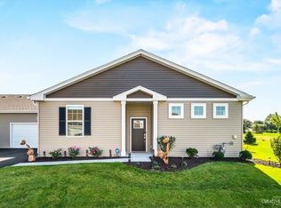 1025 Crestview Ln, Hampshire, IL