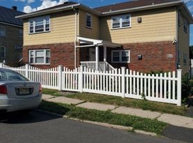 32 Harding Ct, Garfield, NJ