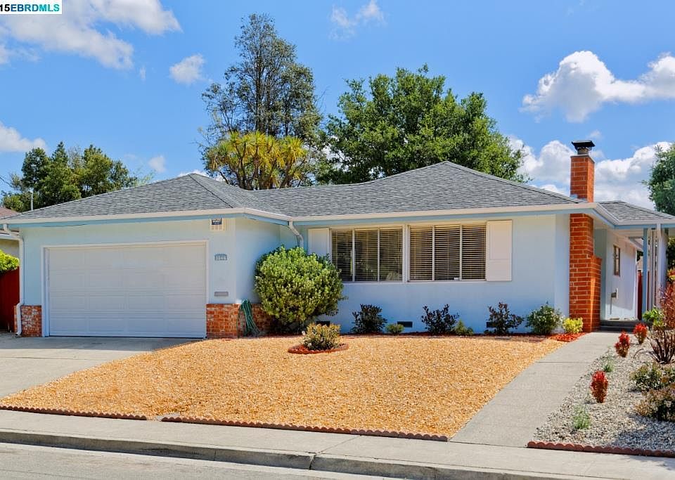 1st image of 3046 Sheldon Dr