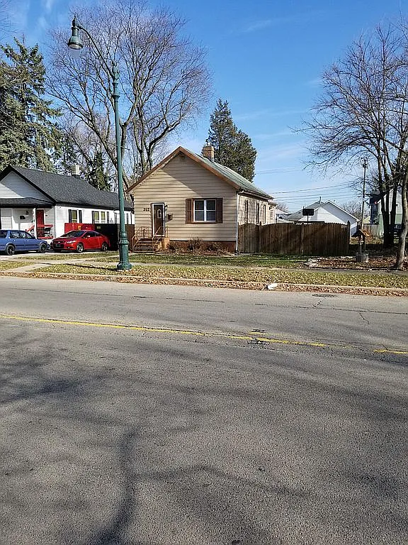 312 S Raynor Ave photo 1