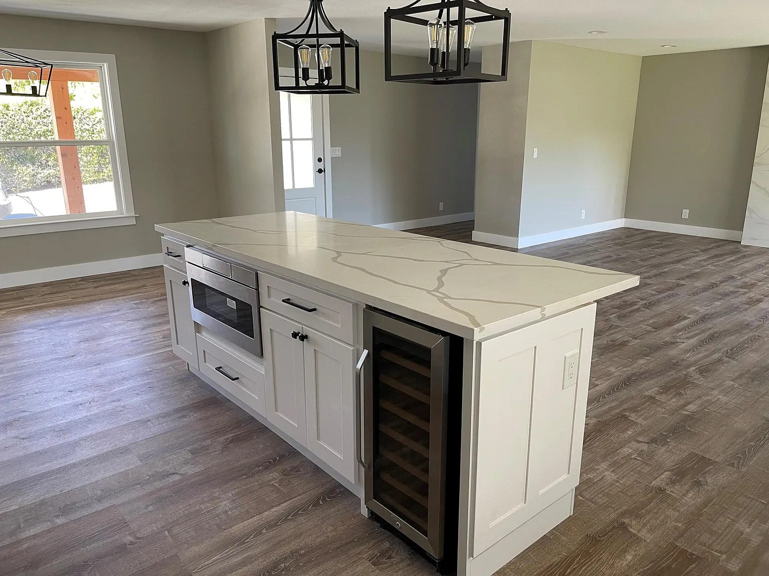 3 bed, 1475 sqft, $5,300 — Photo 3