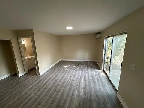 1231 Maple Ave — Photo 9