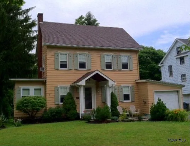 107 Leila St photo 1