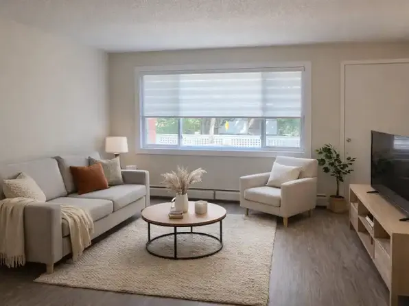 10707 81st Ave NW #305, Edmonton, AB T6E 1Y2