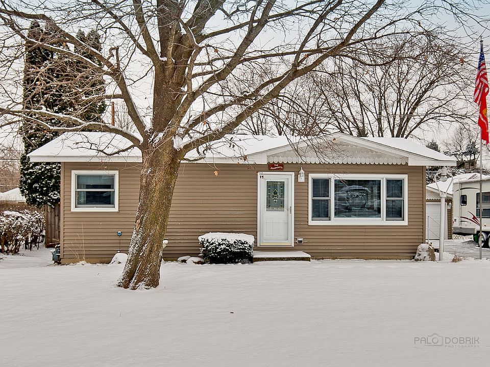 1st image of 2409 Driftwood Dr