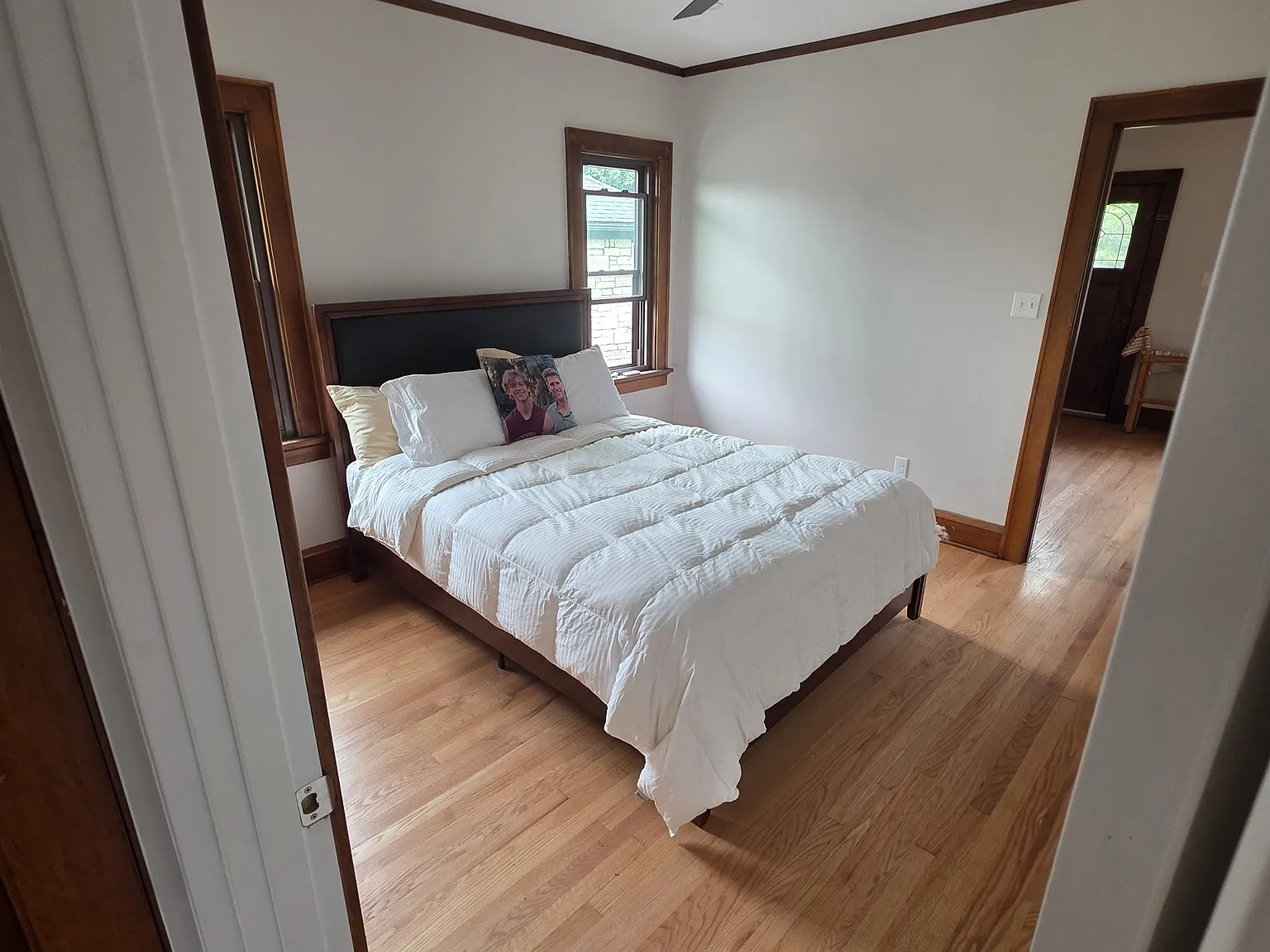 2 bed, 950 sqft, $1,750 — Photo 1