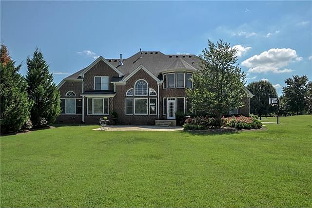 2nd image of 9121 Concord Hunt Cir