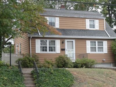 521 Burton Ave, Hasbrouck Heights, NJ, 07604