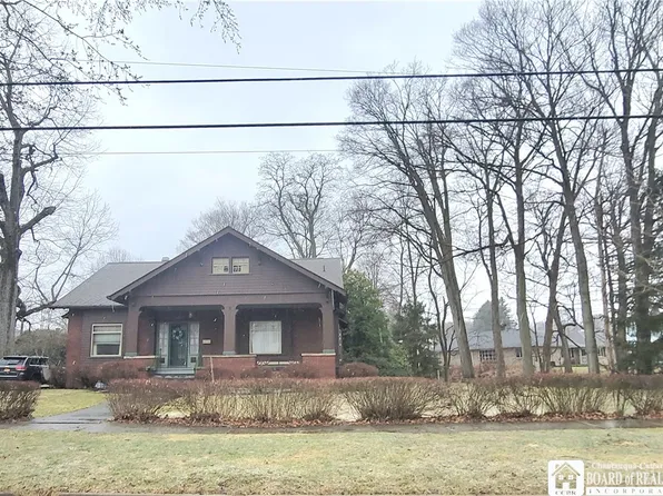 128 W Falconer St, Falconer, NY 14733