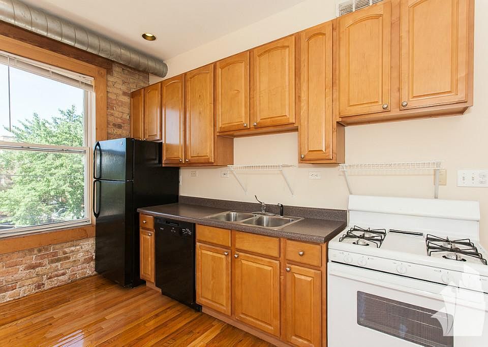 1st image of 2450 N Southport Ave #302 L