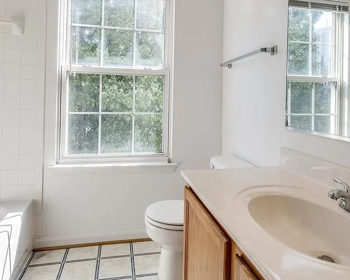 2018 Cooper Point Ct — Photo 10