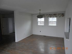 3rd image of 13140 Lakehill Dr