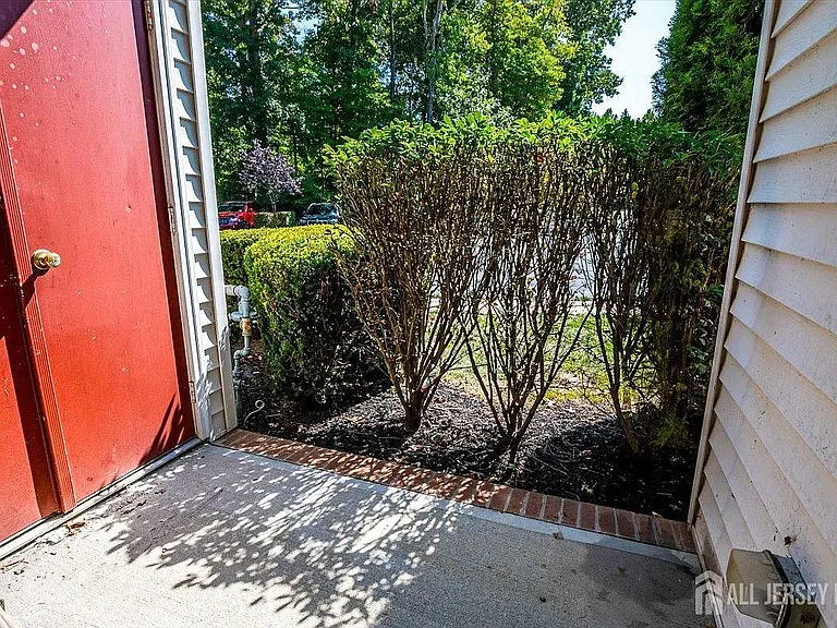 1073 Morning Glory Dr — Photo 7