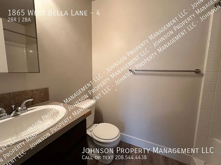 1865 W Bella Ln #4 — Photo 11
