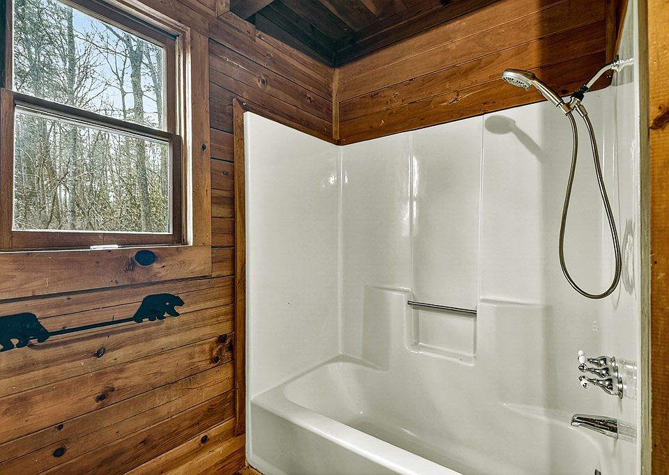 10th image of 1266 Humphrey Mill Rd
