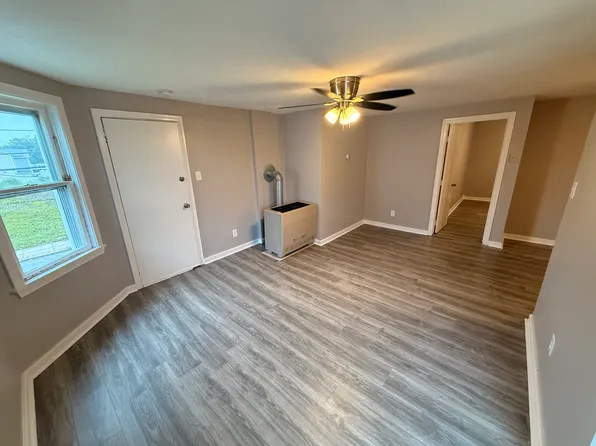 703-705 Rodman St #2MIDDLE, Fall River, MA 02721