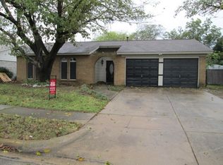 6032 Hillcrest Dr, Watauga, TX 76148
