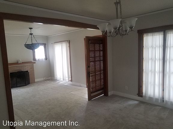 2nd image of 1726 N El Molino Ave