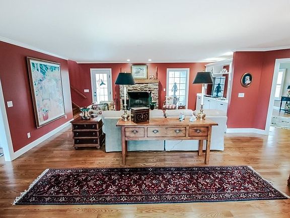 4th image of 8264 Summit Dr