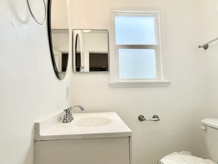 7120 Hawthorn Ave — Photo 11