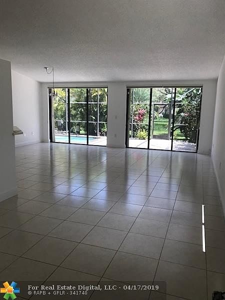 1st image of 10101 Costa Del Sol Blvd