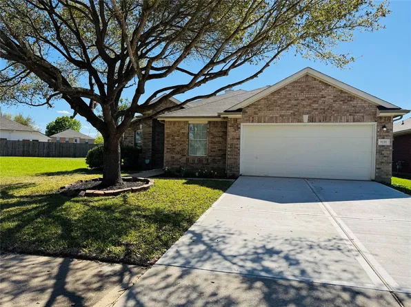 9530 Flying Eagle Ct, Houston, TX 77083