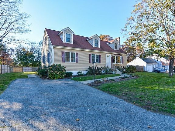 2nd image of 15 Hilltop Dr