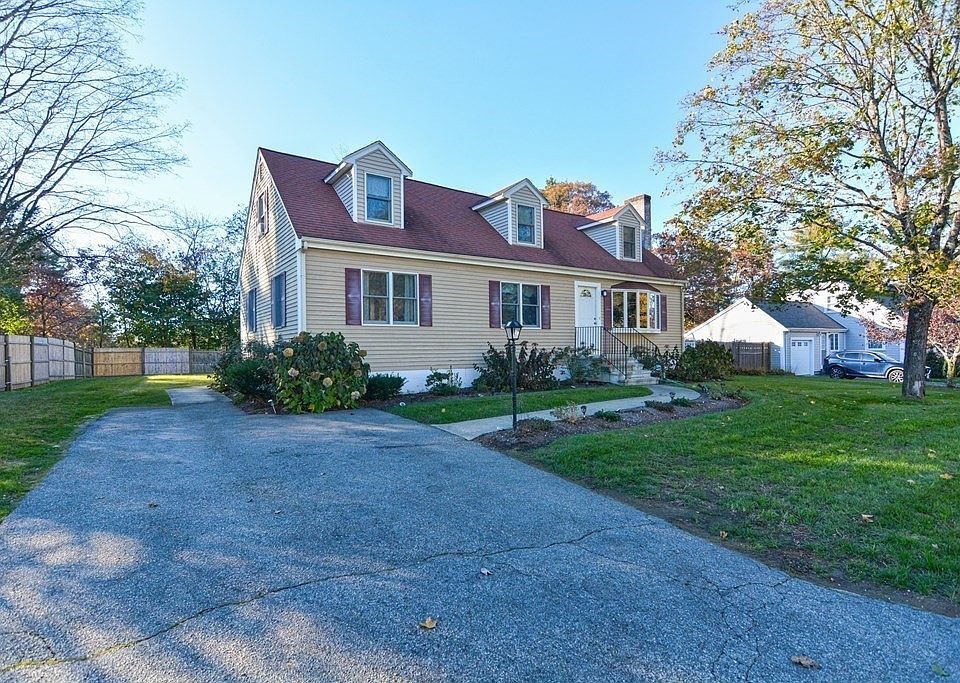 15 Hilltop Dr, Millis, MA 02054 Zillow