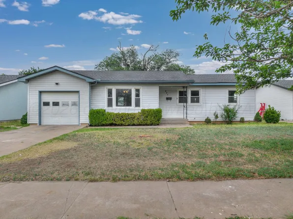 925 Morton Ave, Dumas, TX 79029