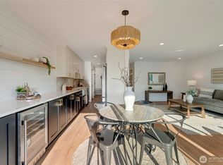 321 Bellevue Way SE APT 401, Bellevue, WA