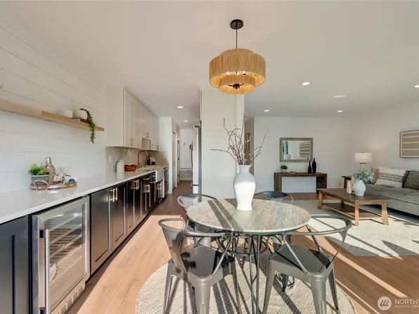 321 Bellevue Way SE #401, Bellevue, WA 98004