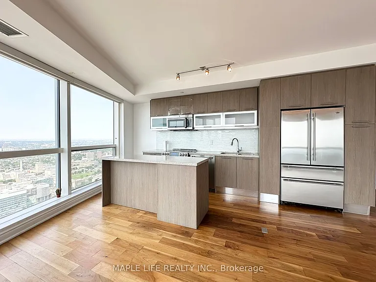 388 Yonge St #7110 — Photo 11
