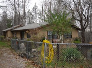 907 Johns Branch Rd, Gatlinburg, TN 37738