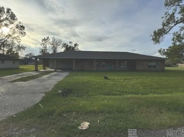 2121 S John Ave, Gonzales, LA 70737