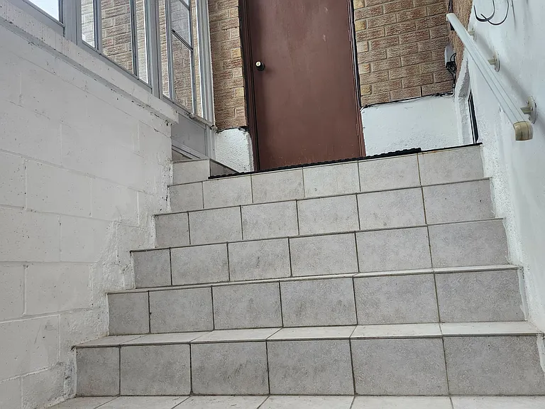 9 Scarlett Dr #LOWER — Photo 12