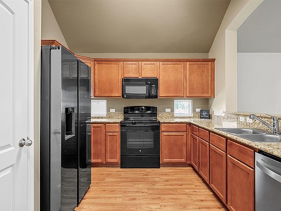 4th image of 10321 Walley Way